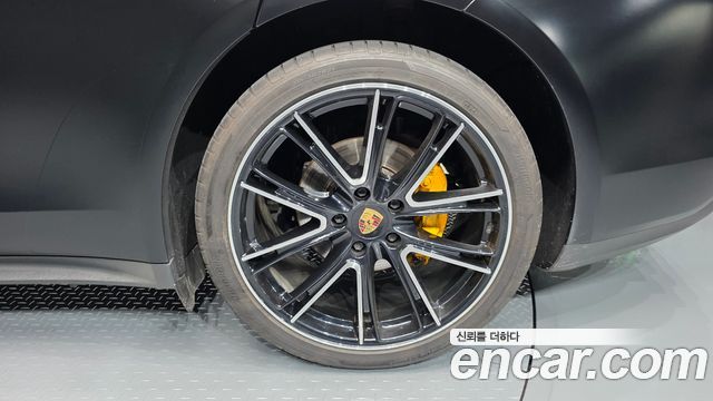 Porsche Panamera (971) 3.0 AWD 2018 — фото 21