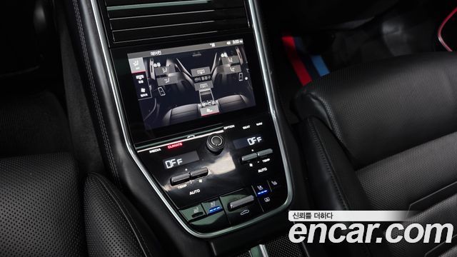 Porsche Panamera (971) 3.0 AWD 2018 — фото 31