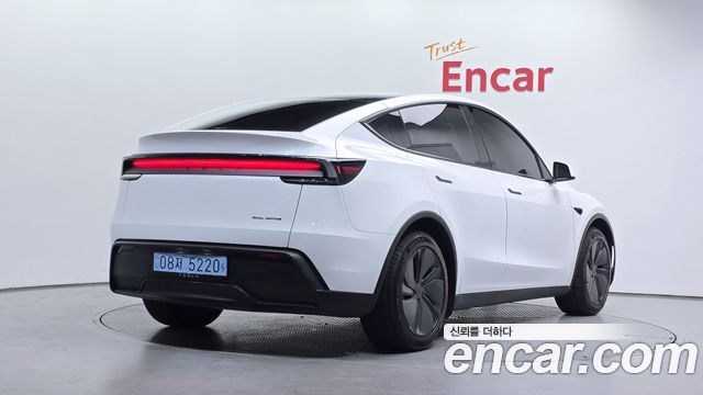 Tesla Model Y Premium Long Range AWD 2026 — фото 2