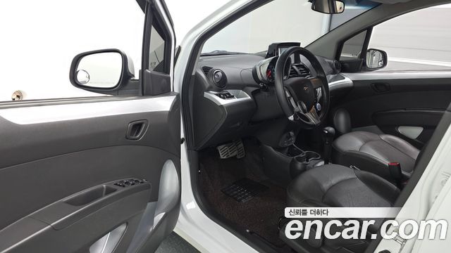 Chevrolet Spark LS+ 2014 — фото 10