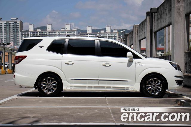 KG Mobility (SsangYong) Korando Turismo 4WD TX 9-seater 2017 — фото 4