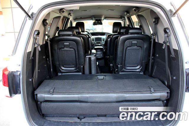 KG Mobility (SsangYong) Korando Turismo 4WD TX 9-seater 2017 — фото 16