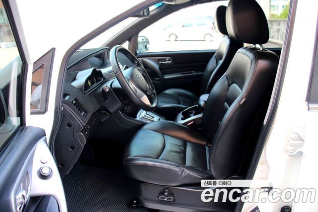KG Mobility (SsangYong) Korando Turismo 4WD TX 9-seater 2017 — фото 22