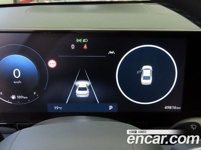 Hyundai Grandeur (GN7) 2,5 Gasoline 2WD Exclusive 2024 — фото 9
