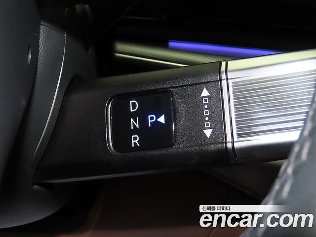 Hyundai Grandeur (GN7) 2,5 Gasoline 2WD Exclusive 2024 — фото 16