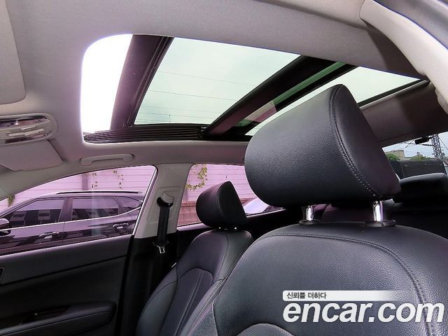Kia K5 (II) 2.0 SX Prestige 2016 — фото 22