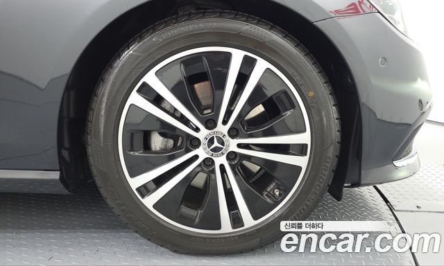 Mercedes-Benz E-Class (W213) E250 Avantgarde 2021 — фото 21