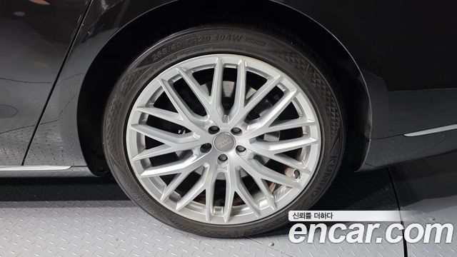 Audi A8 60 TDI Quattro LWB D4 2015 — фото 5