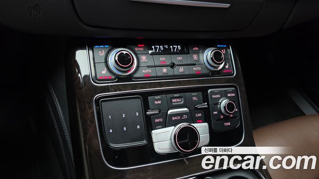 Audi A8 60 TDI Quattro LWB D4 2015 — фото 16