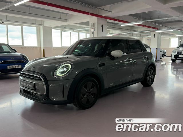 MINI Cooper 5Door Classic Third Generation