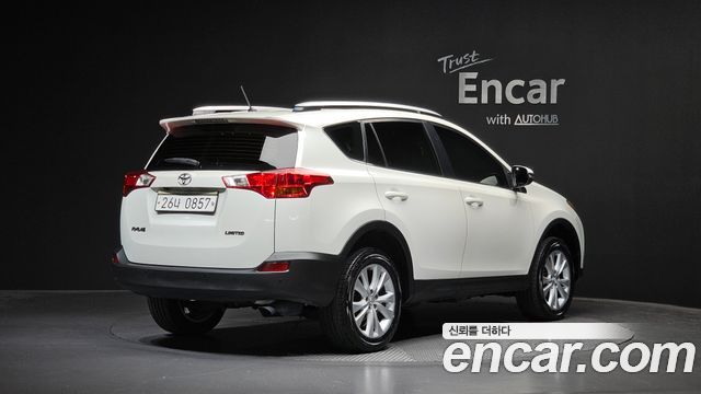 Toyota RAV4 2.5 2WD 4th 2015 — фото 2