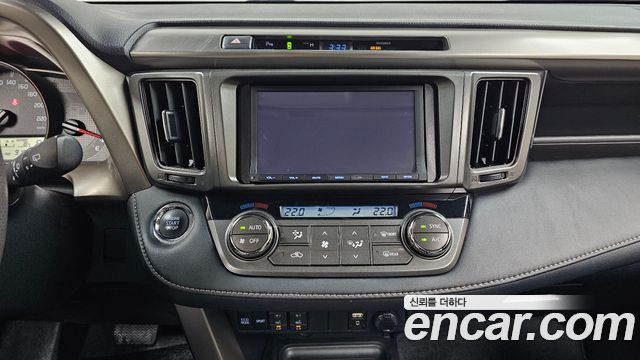 Toyota RAV4 2.5 2WD 4th 2015 — фото 12