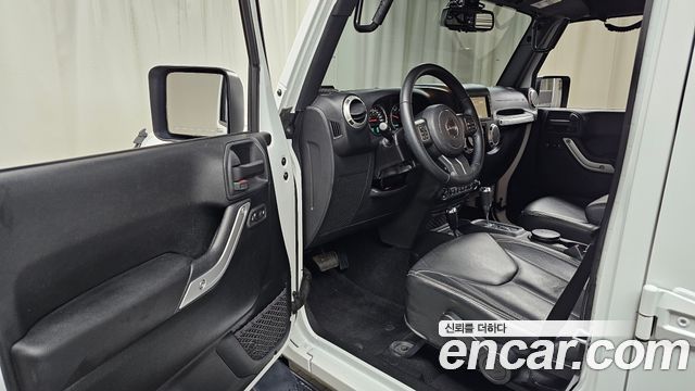 Jeep Wrangler (JK) 3.6 Sahara 4Door 2017 — фото 10