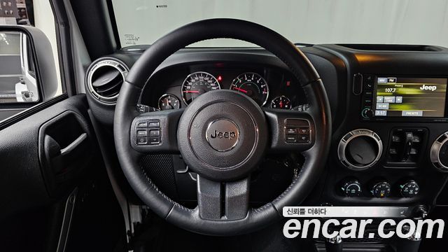 Jeep Wrangler (JK) 3.6 Sahara 4Door 2017 — фото 12