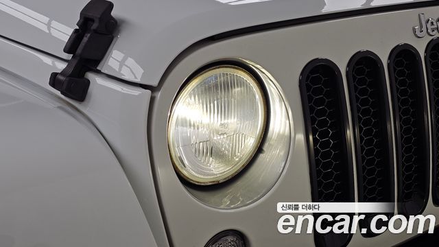 Jeep Wrangler (JK) 3.6 Sahara 4Door 2017 — фото 22