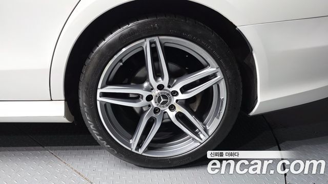 Mercedes-Benz E-Class (W213) E300 4MATIC AMG Line 2020 — фото 5
