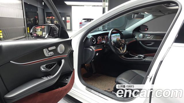 Mercedes-Benz E-Class (W213) E300 4MATIC AMG Line 2020 — фото 10