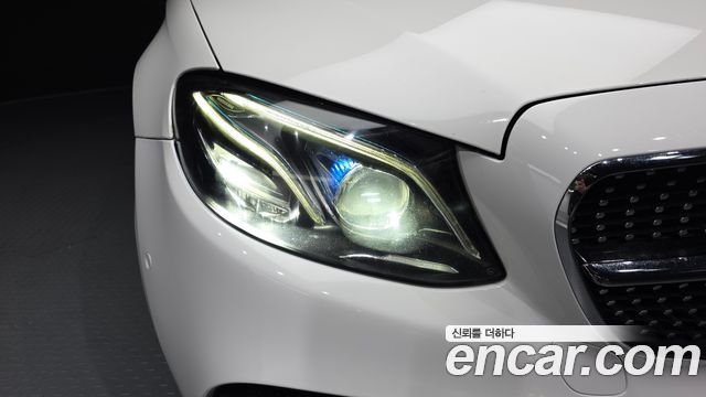 Mercedes-Benz E-Class (W213) E300 4MATIC AMG Line 2020 — фото 22