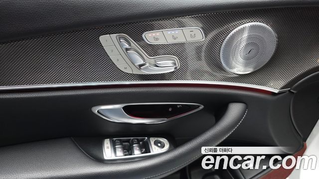 Mercedes-Benz E-Class (W213) E300 4MATIC AMG Line 2020 — фото 30