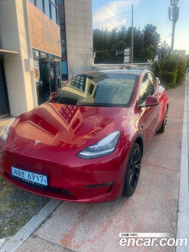 Tesla Model Y Long Range AWD