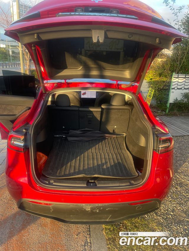 Tesla Model Y Long Range AWD 2021 — фото 5