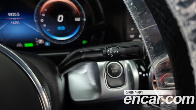 Mercedes-Benz EQB (X243) EQB300 4MATIC Electric Art 2024 — фото 9