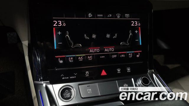 Audi e-tron 55 Quattro Sportback 2021 — фото 17