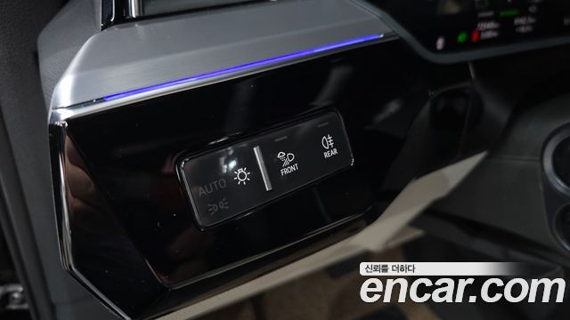 Audi e-tron 55 Quattro Sportback 2021 — фото 19