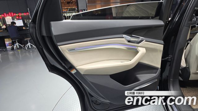 Audi e-tron 55 Quattro Sportback 2021 — фото 25