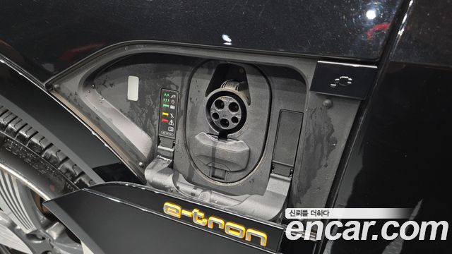 Audi e-tron 55 Quattro Sportback 2021 — фото 33
