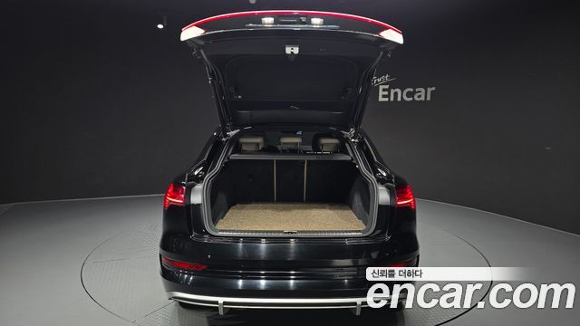 Audi e-tron 55 Quattro Sportback 2021 — фото 37