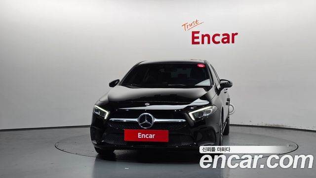 Mercedes-Benz A-Class (W177) A220 Sedan 2021 — фото 3