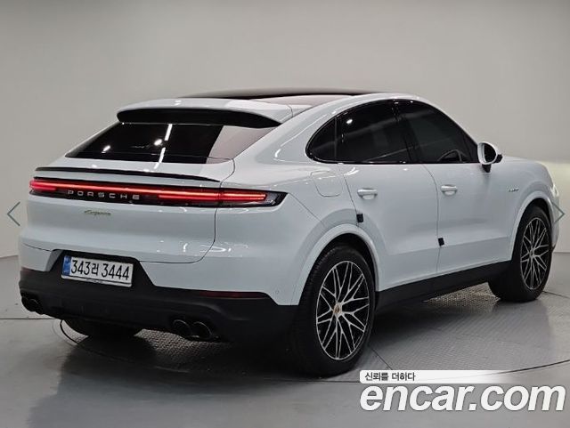 Porsche Cayenne (PO536) 3.0 E-Hybrid Coupe 2025 — фото 4