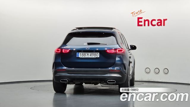 Mercedes-Benz GLA-Class (H247) GLA250 4MATIC 2021 — фото 4