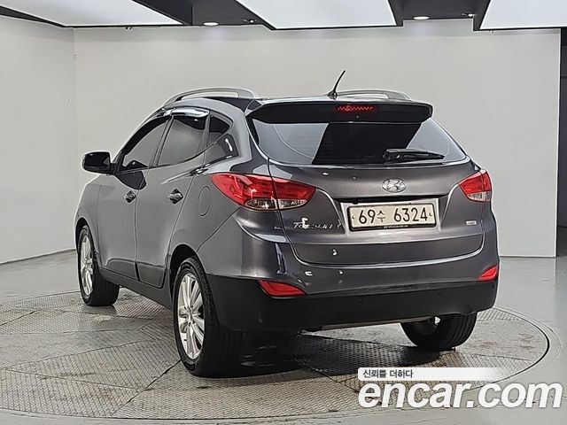 Hyundai Tucson ix Diesel 2WD LX20 Luxury 2012 — фото 3