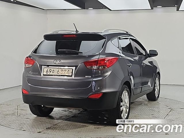 Hyundai Tucson ix Diesel 2WD LX20 Luxury 2012 — фото 4