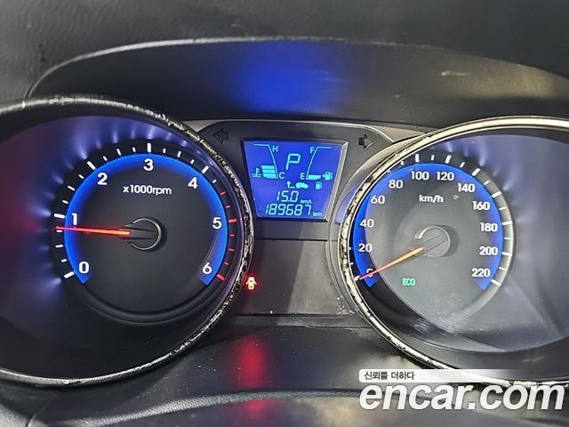 Hyundai Tucson ix Diesel 2WD LX20 Luxury 2012 — фото 7
