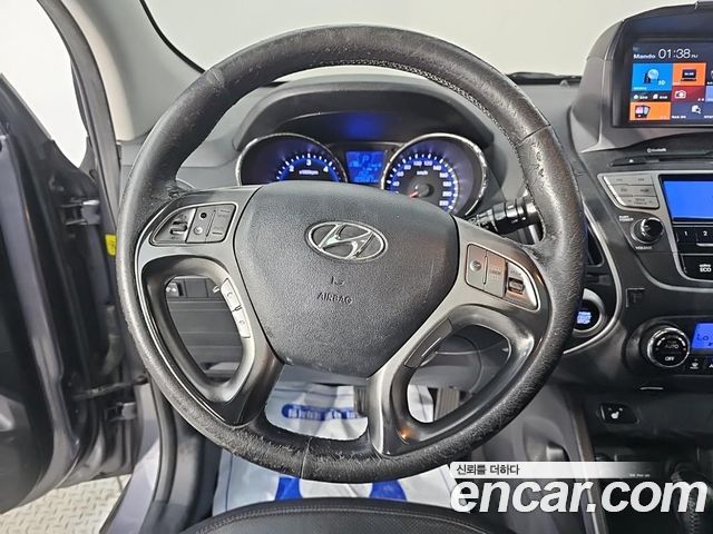 Hyundai Tucson ix Diesel 2WD LX20 Luxury 2012 — фото 9
