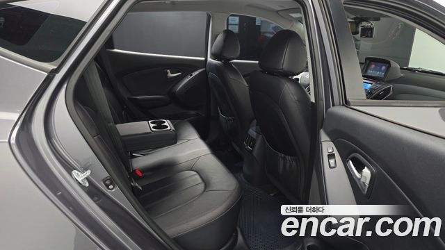 Hyundai Tucson ix Diesel(e-VGT) 2WD Modern 2014 — фото 16