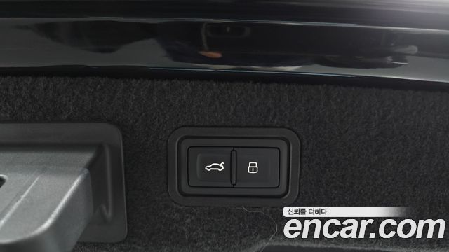 Audi A8 (D5) 60 TFSI Quattro LWB 2020 — фото 23
