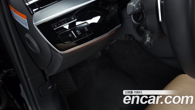 Audi A8 (D5) 60 TFSI Quattro LWB 2020 — фото 35
