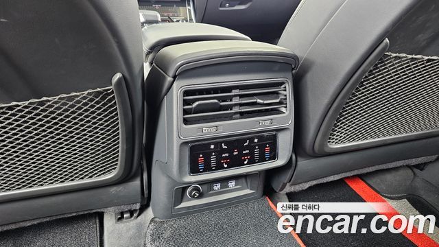 Audi Q8 (4M) 50 TDI Quattro Premium 2020 — фото 19