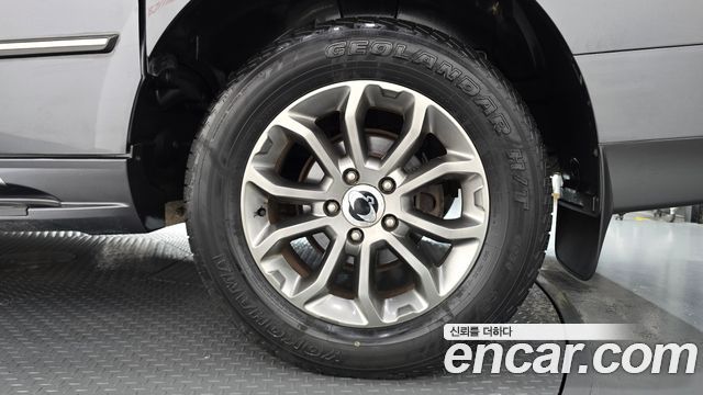 KG Mobility (SsangYong) Korando Sport Adventure 60th Edition 4WD 2015 — фото 5