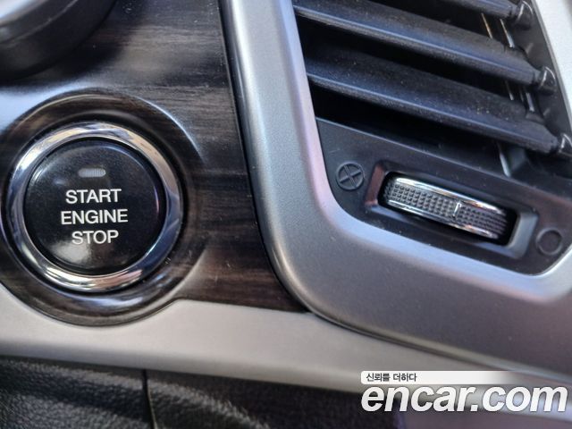 KG Mobility (SsangYong) Korando C 2.0 CVT 2WD Deluxe 2014 — фото 22
