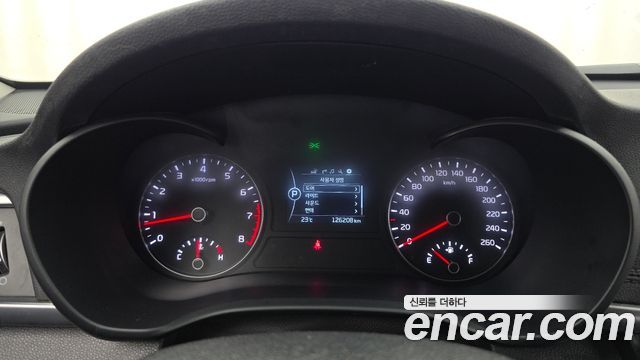 Kia K5 (II) 2.0 MX Prestige 2016 — фото 8