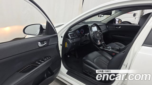 Kia K5 (II) 2.0 MX Prestige 2016 — фото 10