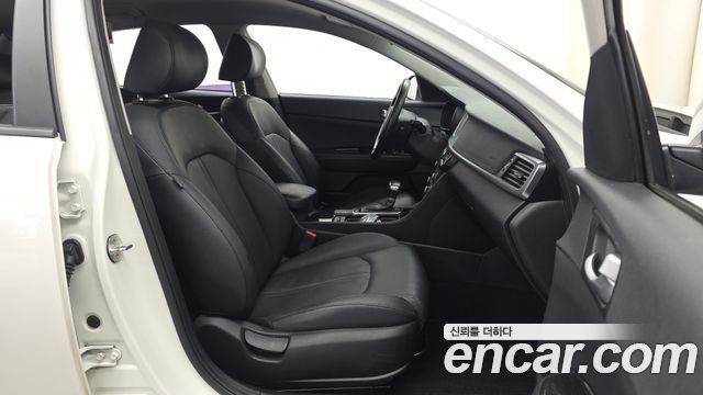 Kia K5 (II) 2.0 MX Prestige 2016 — фото 11