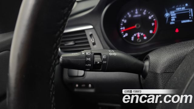 Kia K5 (II) 2.0 MX Prestige 2016 — фото 17