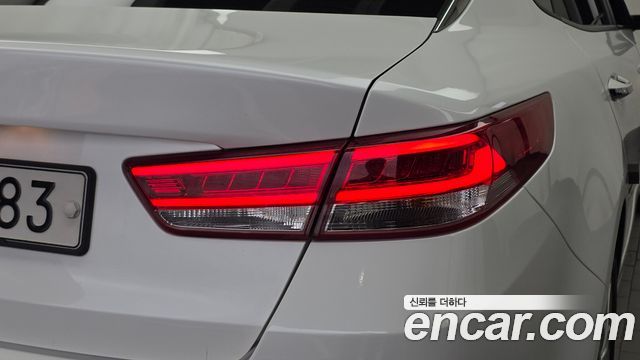 Kia K5 (II) 2.0 MX Prestige 2016 — фото 23