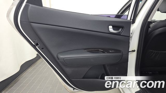 Kia K5 (II) 2.0 MX Prestige 2016 — фото 25